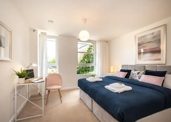 Appartamento Price - Contact Us -cityscape Beautiful In The Heart Of The Action *