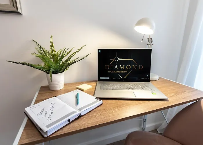 Appartamento Price - Contact Us -cityscape Beautiful In The Heart Of The Action *