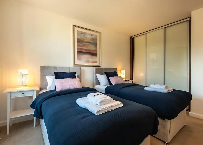 Price - Contact Us -cityscape Beautiful In The Heart Of The Action Appartamento Roma
