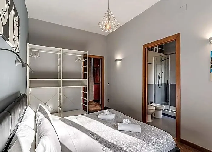 Price - Contact Us -cityscape Beautiful In The Heart Of The Action Roma
