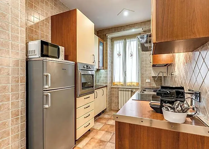 Appartamento Price - Contact Us -cityscape Beautiful In The Heart Of The Action Roma